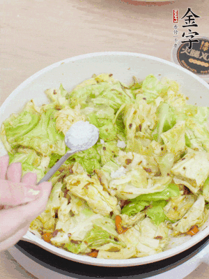 一點鹽、糖調(diào)味。